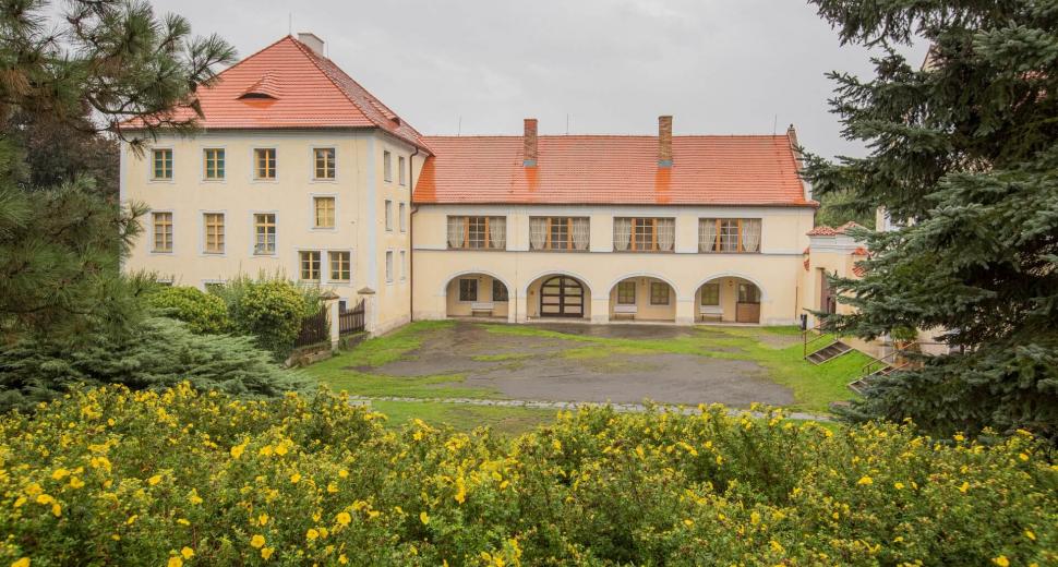 Blaník Zámek a park Růžkovy Lhotice