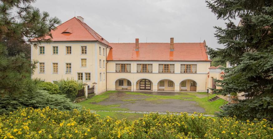 Blaník Z Lokte za hudbou do Růžkových Lhotic